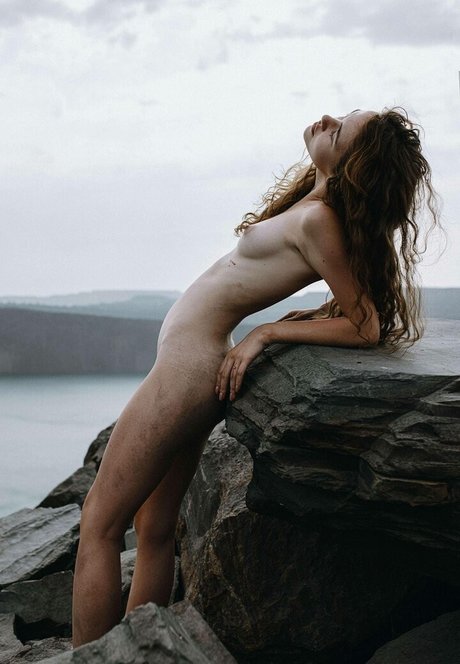 Petitesofi star exclusive images