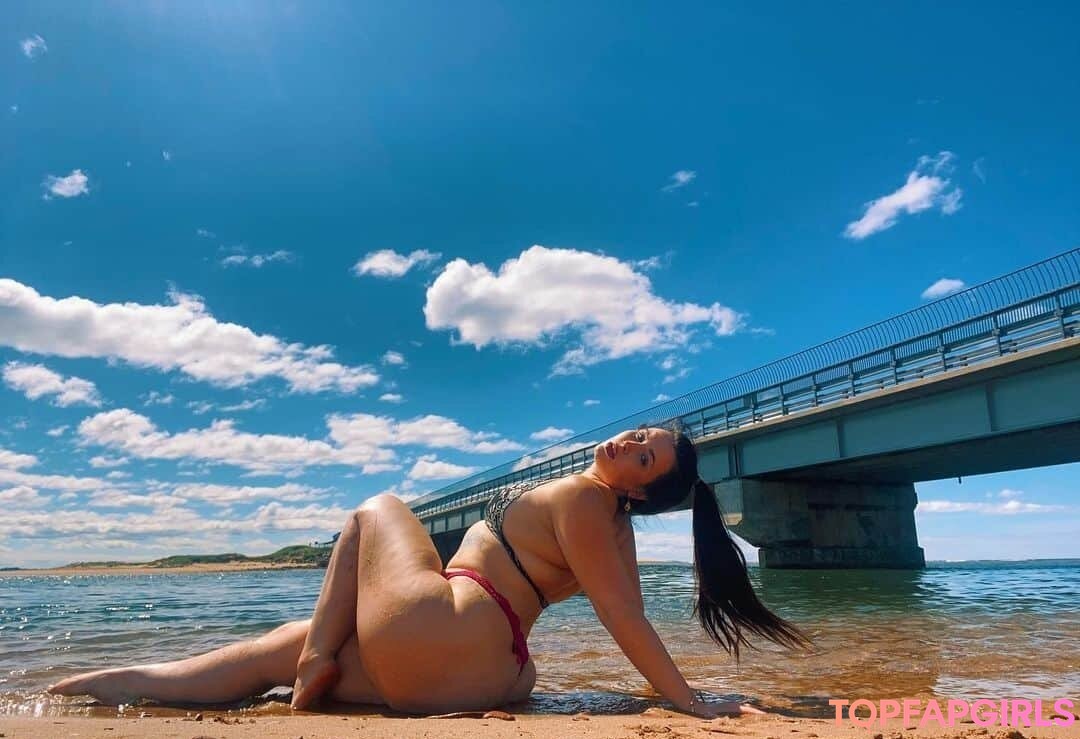 Sofia MacBeth pornstar galleries