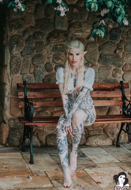 serenna erotic actress img