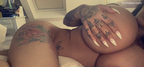 Lady Pleasure nude actress picture