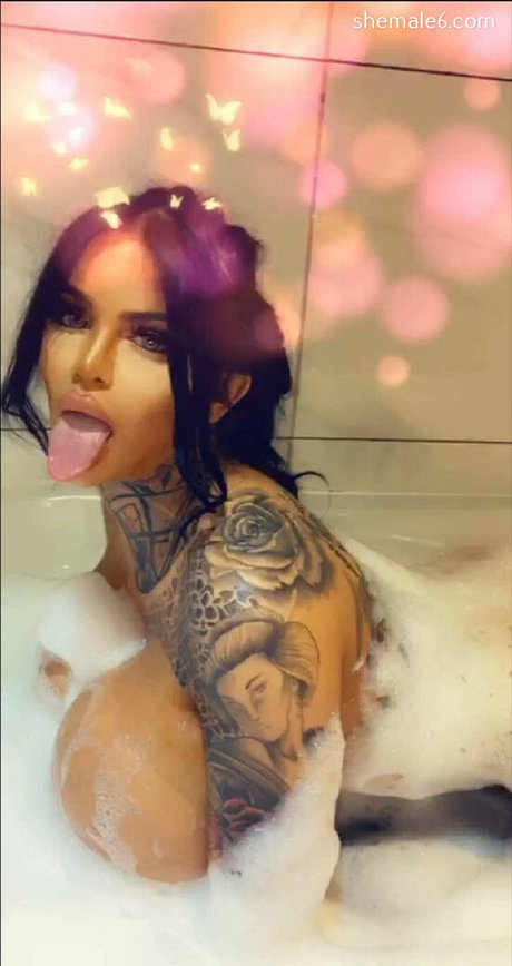 Lady Pleasure model perfect picture