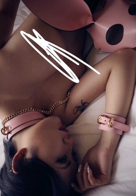 Hagikomomo model art gallery