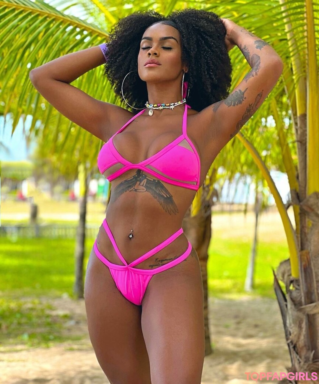 Lais Oliveira star best images