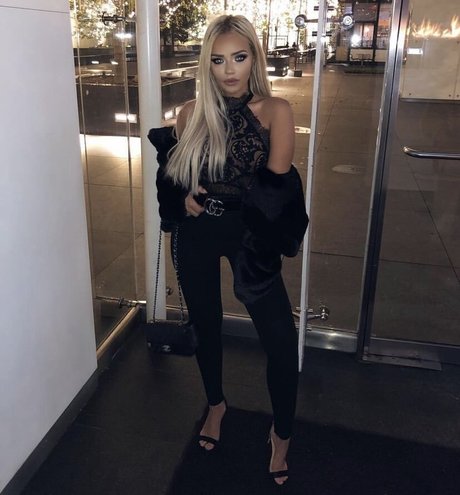 Becca Medlin model beautiful image