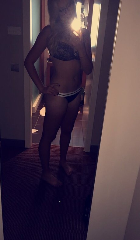 Kristina Mladenovic model top pics