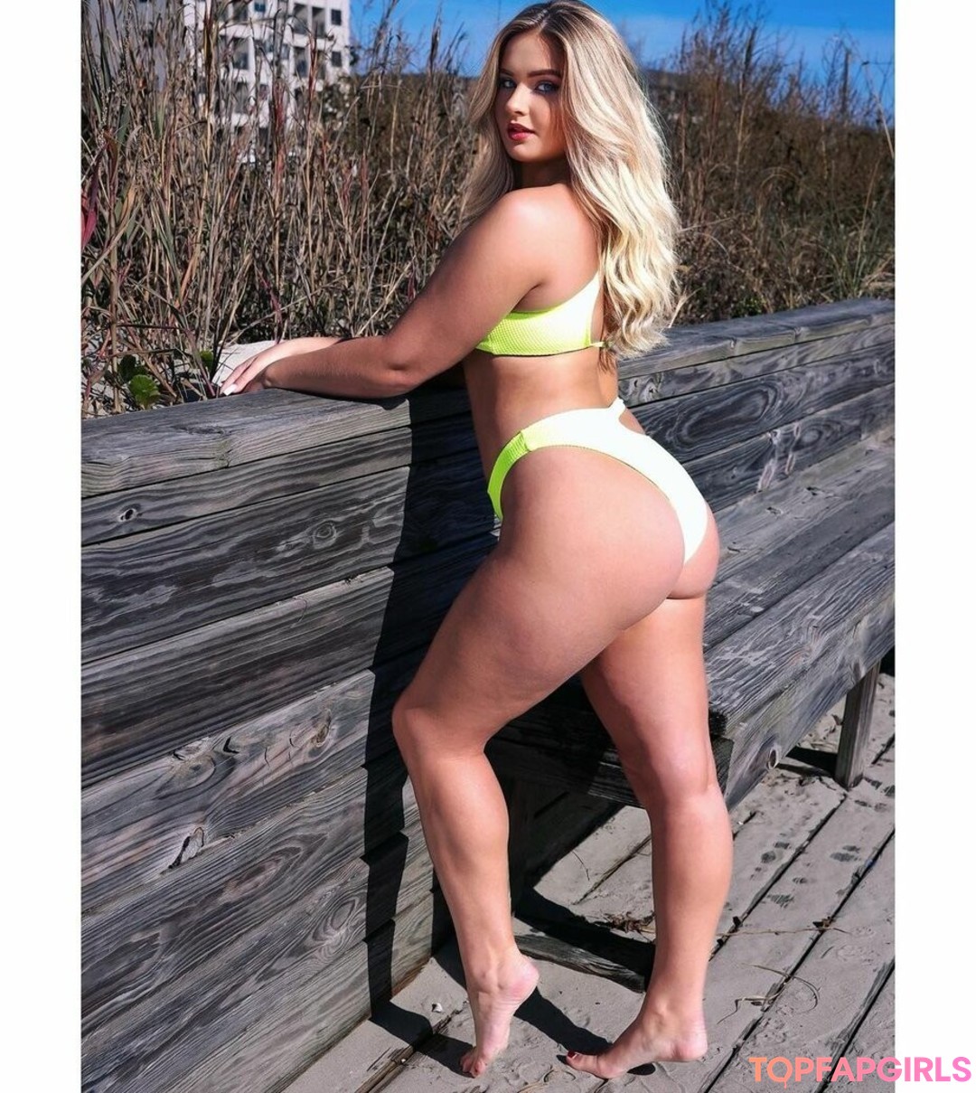 Savanah Mae Thompson model sexy photos