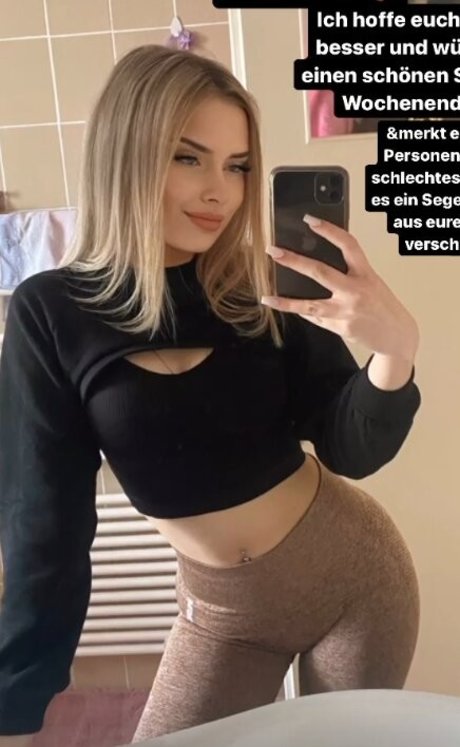 blonde midget onlyfans sexy pictures