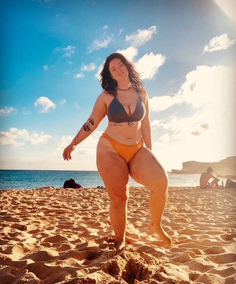 bootylicious empress star nude picture