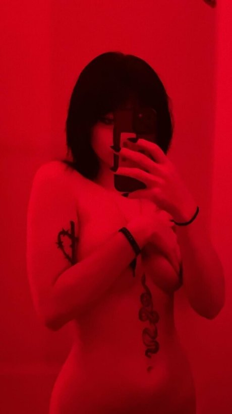 BvnnyBeth pornstar perfect pics