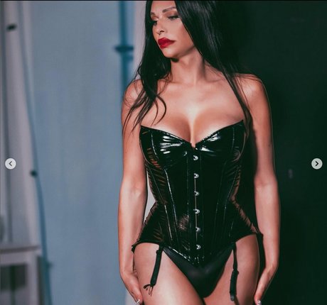 gloves onlyfans exclusive galleries