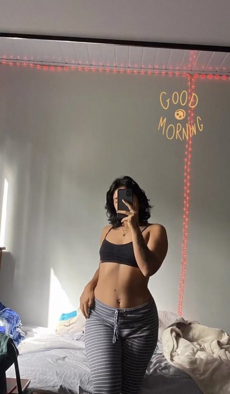 Victoria Escala star naked picture