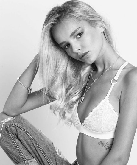 Mishel Zabelman hd model pic