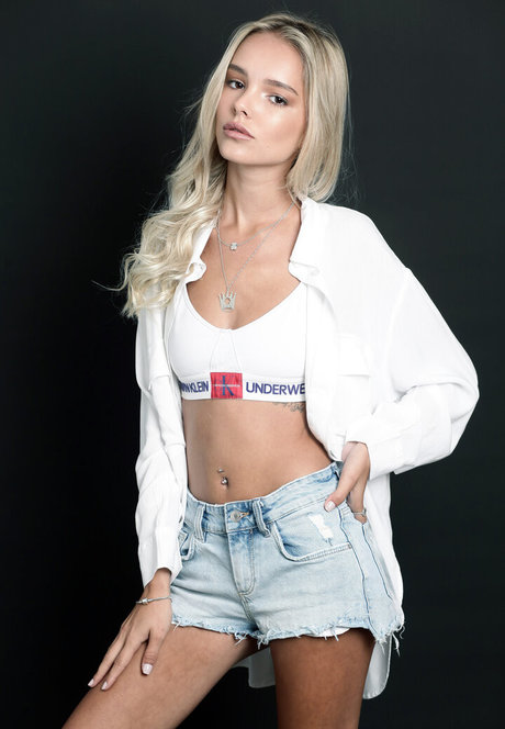 Mishel Zabelman best pornstar pic