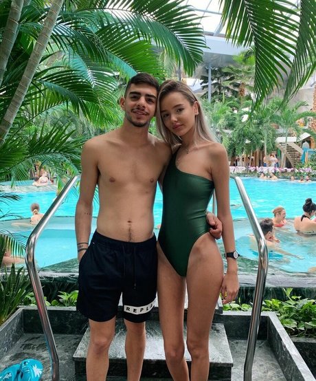 Mishel Zabelman erotic model galleries