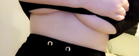 Manda Dawn naked model pic