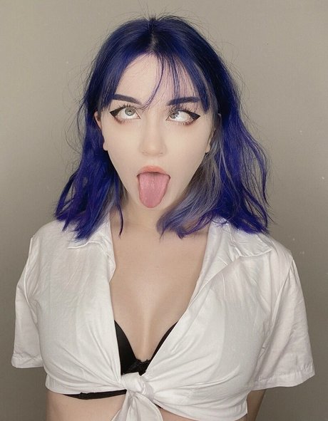 katieuhiguess model free photo