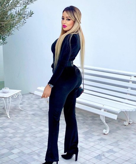 Imen Loulou hot actress image