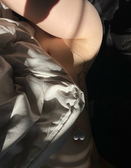 Gthwh0re exclusive model photo