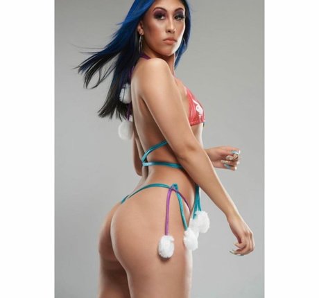 Foreignsarz naked star photo