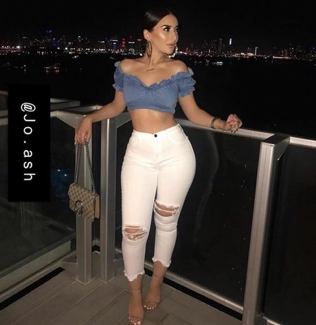 oiled tits onlyfans free nude pictures