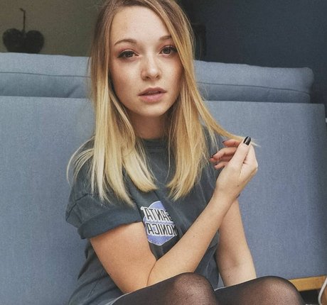 rainbowf0x model nice pictures