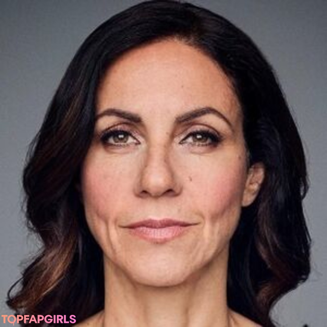 Julia Bradbury art actress galleries