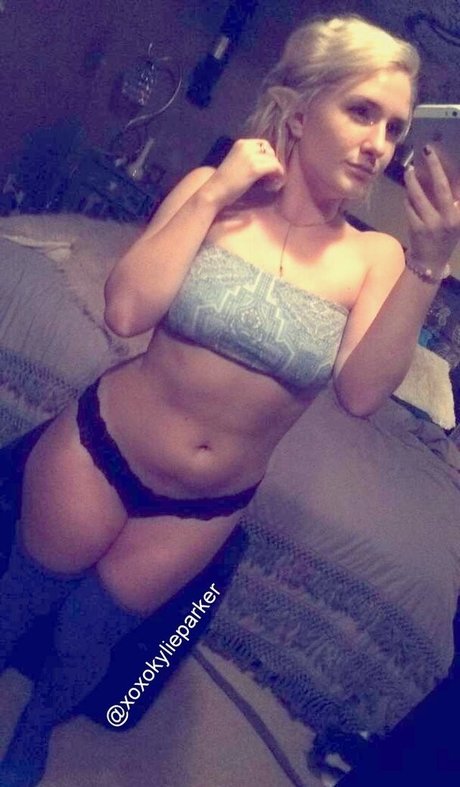 Kylie Parker nude pornstar archive