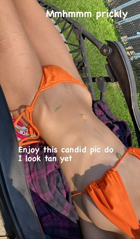 Petitegothgirl adult model image