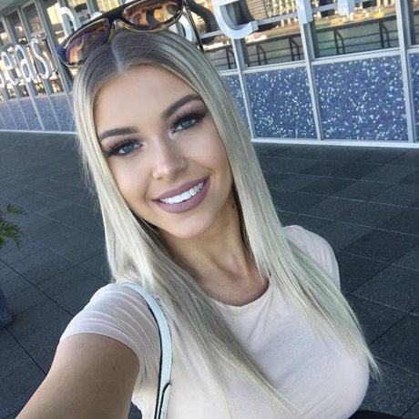 Erin Gray hd pornstar pic