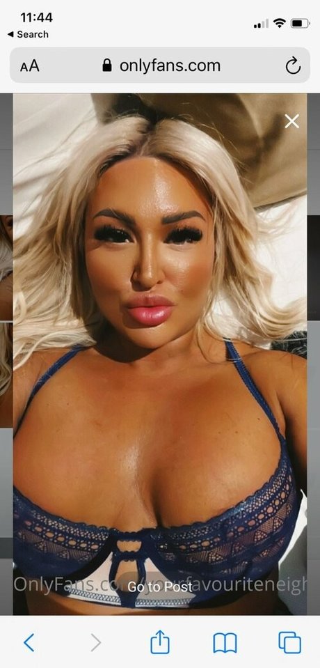 yourfavouriteneighbour erotic model pics