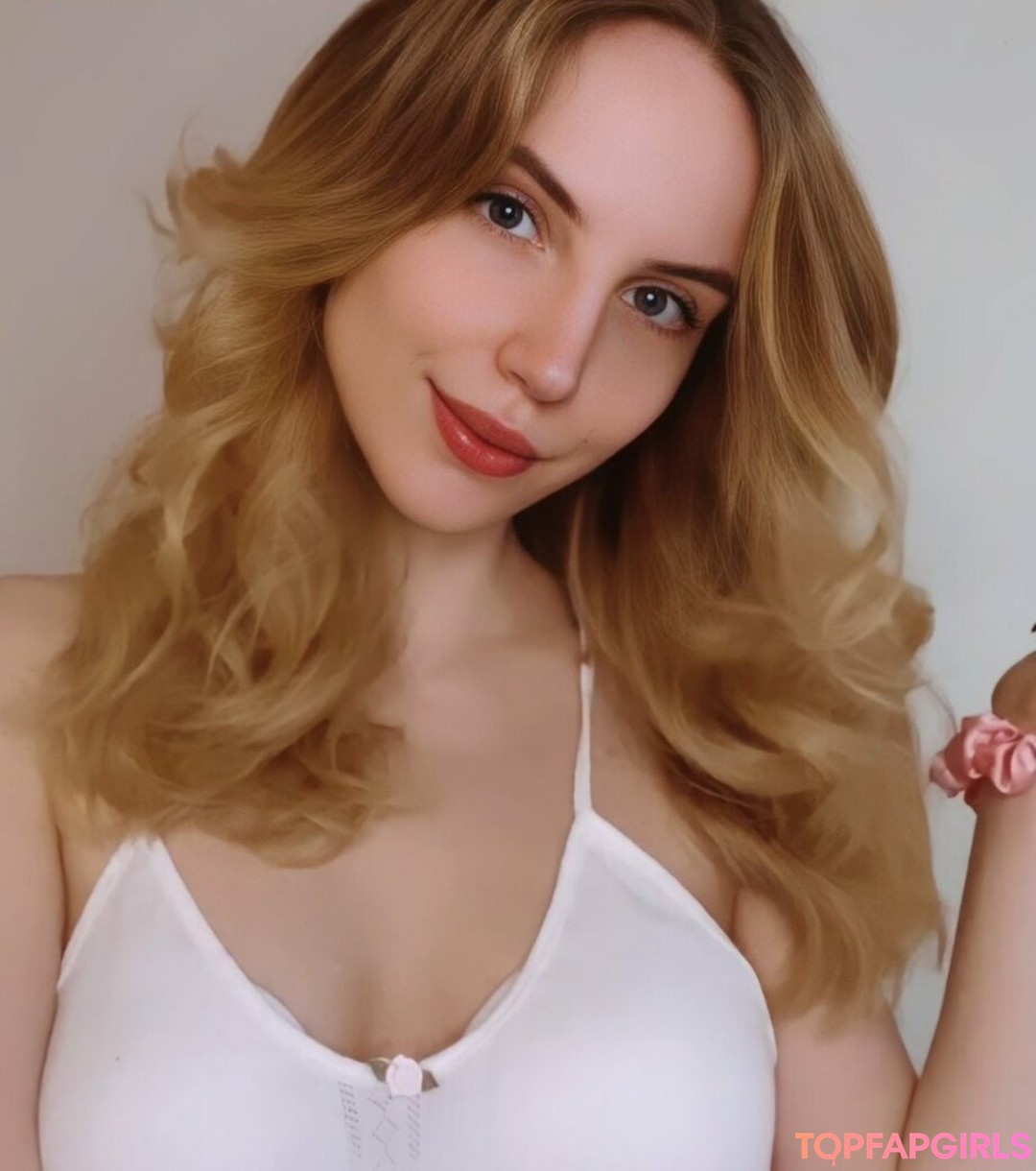 breadwitchery pornstar exclusive image