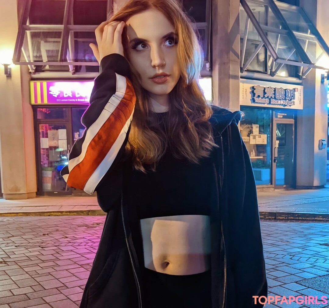 breadwitchery nude model galleries