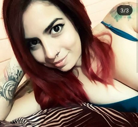 Alguien Tiene model high quality pictures