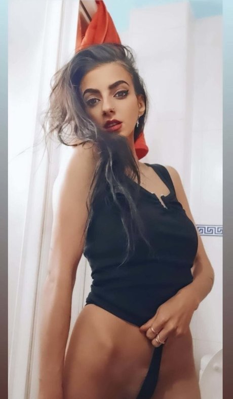 Alguien Tiene pornstar nudes photos