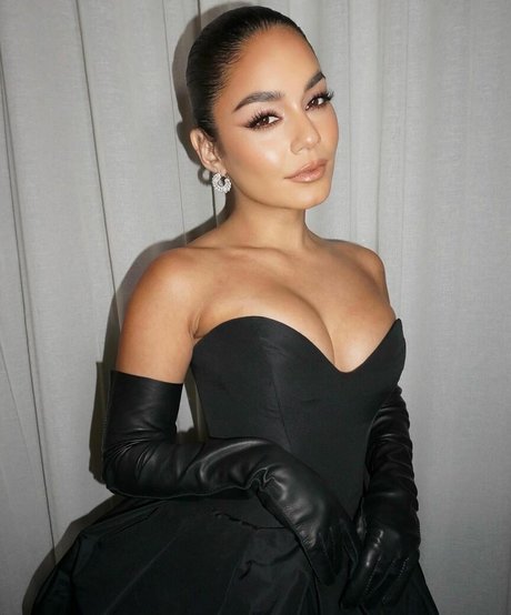 Vanessa Hudgens model exclusive img