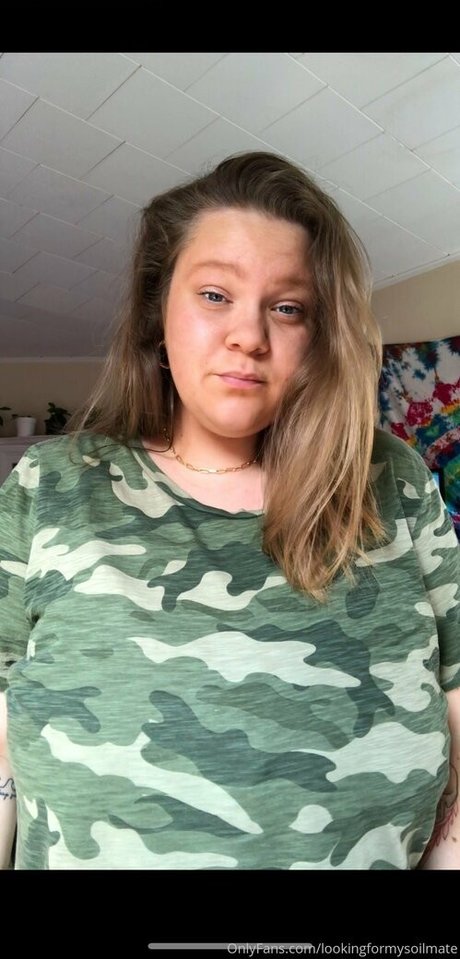 lookingformysoilmate exclusive model image