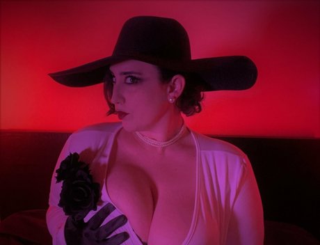 kitty leroux00 pornstar sexy pics