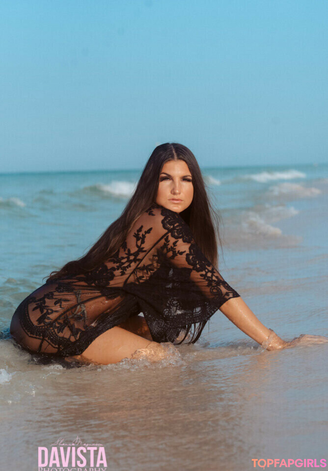 Kortni Gilson naked model gallery