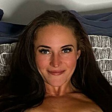 Theevenussteele naked actress image