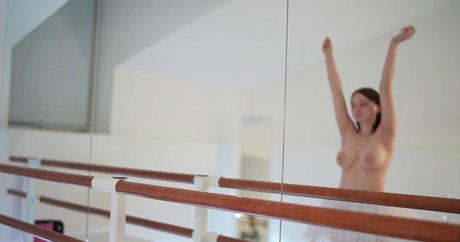 floret joy erotic actress photo