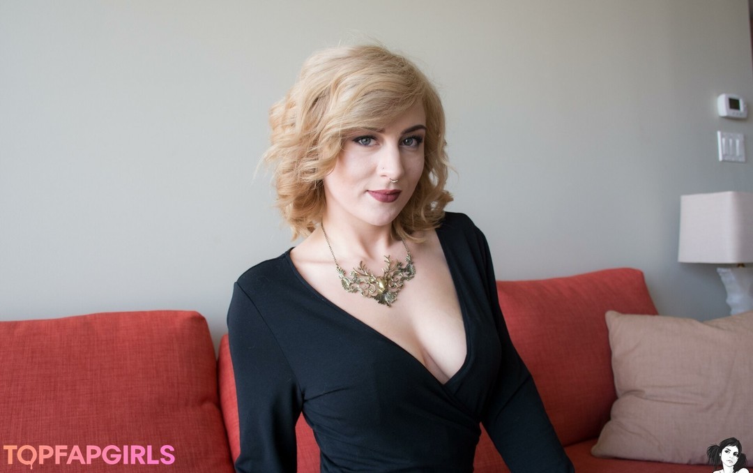Moonchiild model best pics
