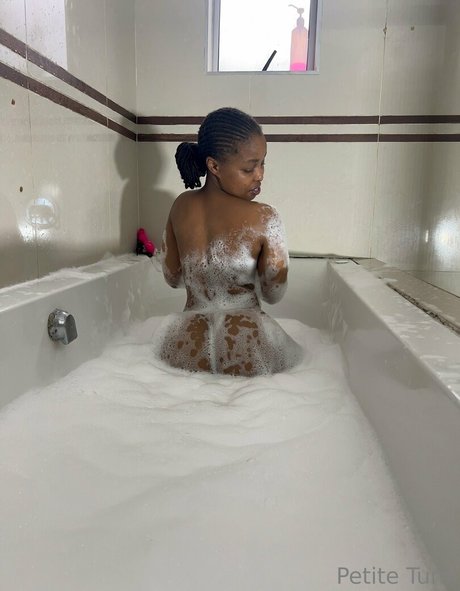 petitetumi pornstar adult pic