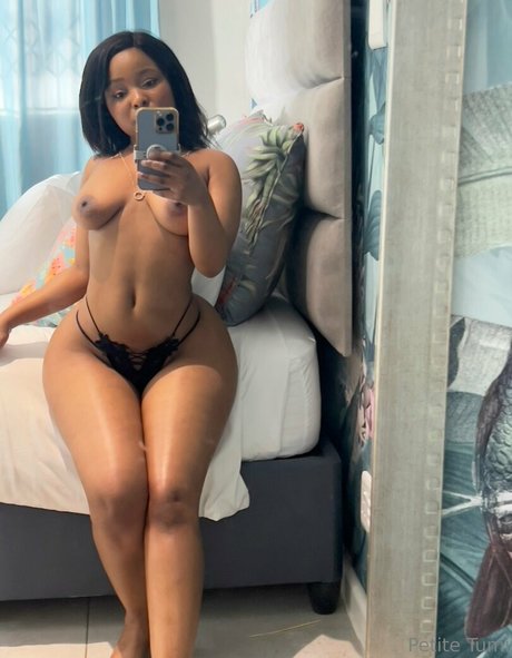 petitetumi nudes actress photo