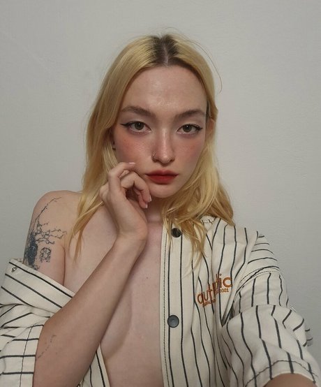 akchoriii sex star photo