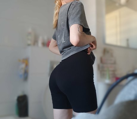 akchoriii sex actress picture