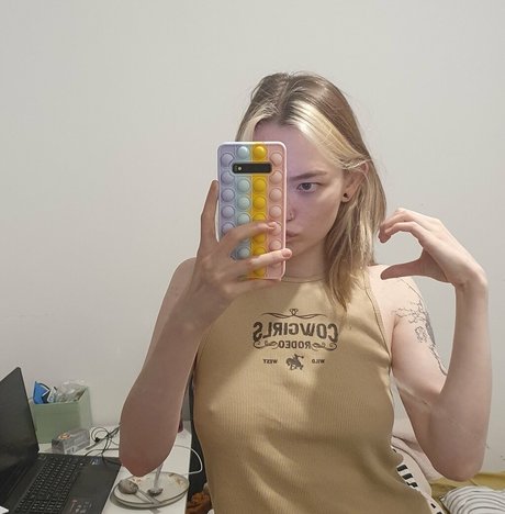 akchoriii pretty actress picture