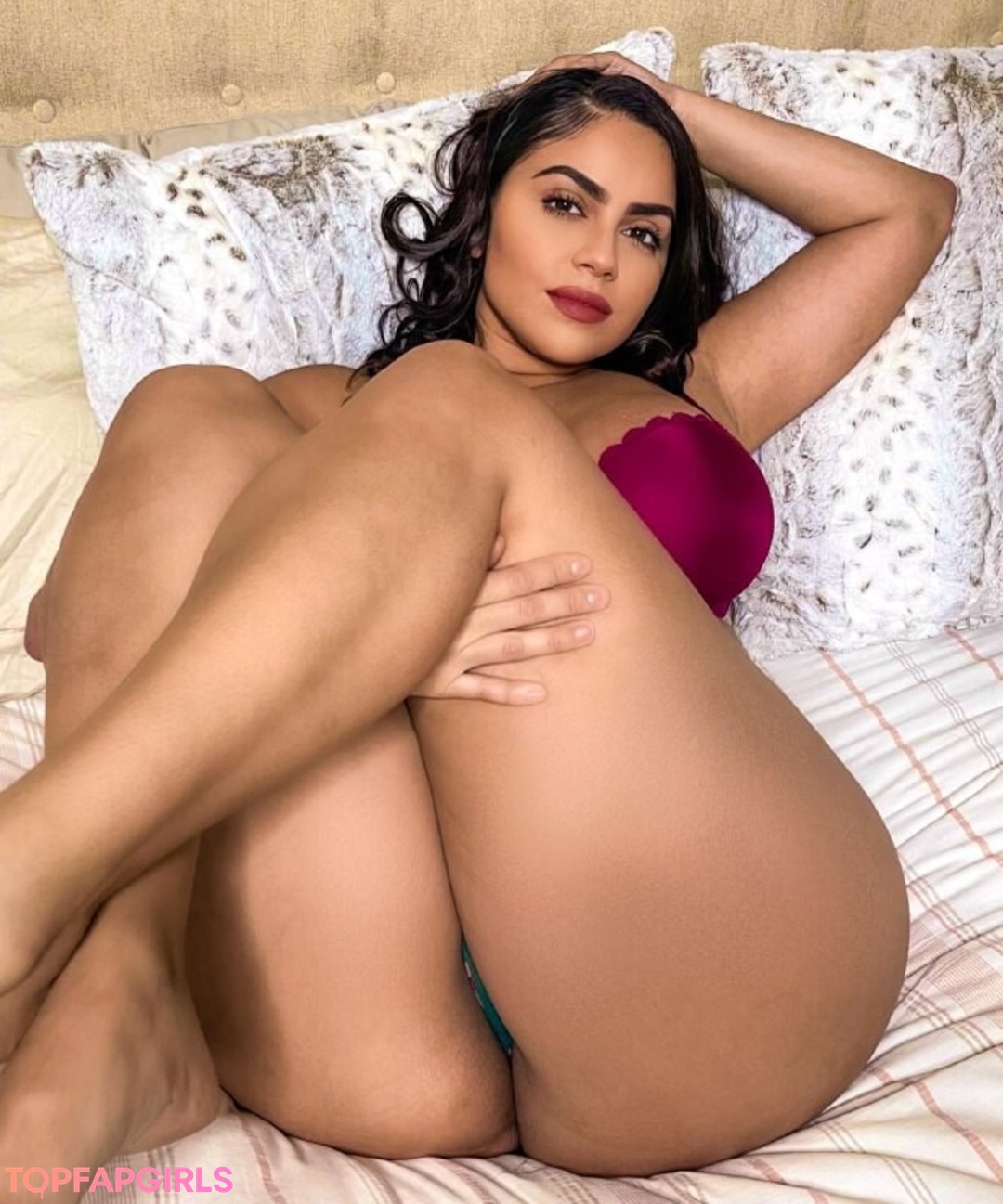 Rebecca free star pics