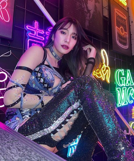 slim onlyfans erotic photos