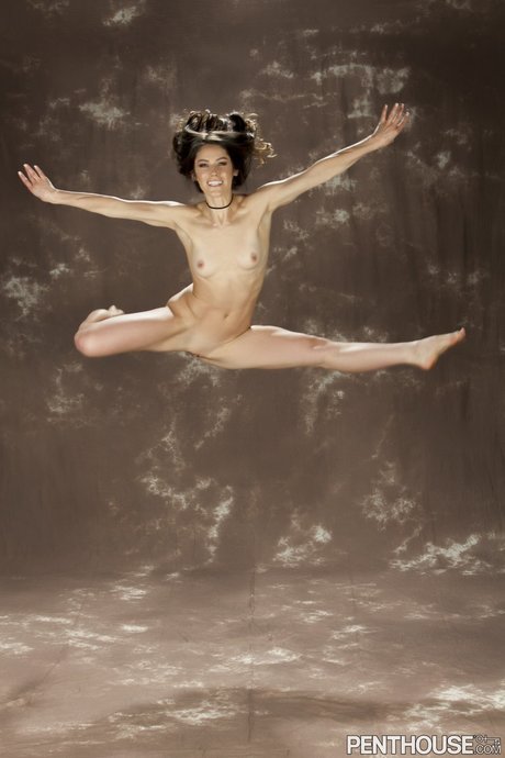 Mia Shelby model beautiful img