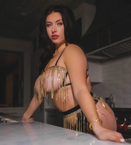 Lexi Winters pornographic actress pic